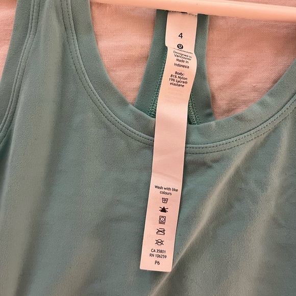 Lululemon tank - Picture 2 of 3